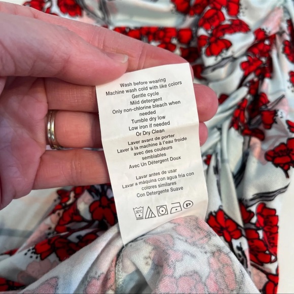 A Pea in the Pod Maternity Ruched Floral Dress Size Extra Small stretchy in EUC - Picture 3 of 7